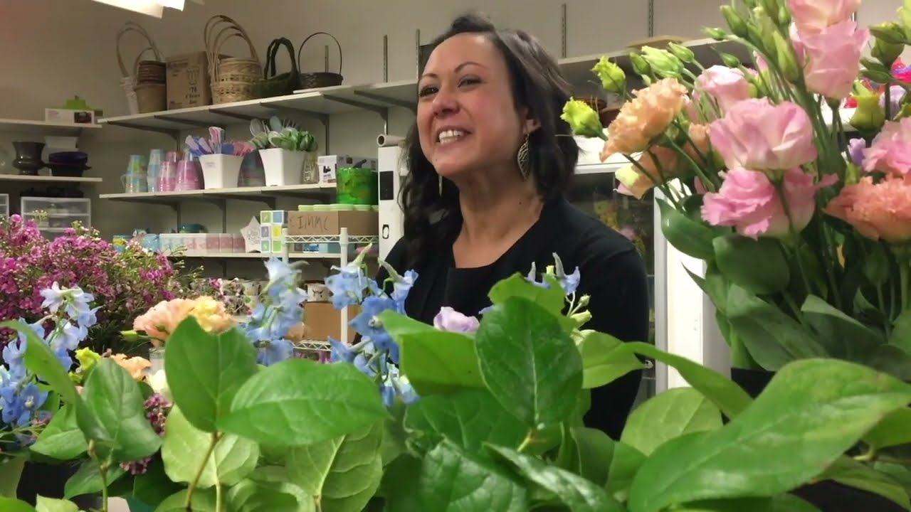 Volunteer Spotlight: Flower Delivery