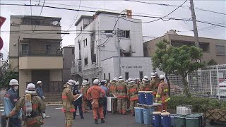 東京・墨田区の4階建て建物で火事　4人けが　消火活動続く(2025年10月14日)