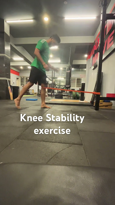 Banded knee extension for knee stability #cricket #fitness #kneepain #strengthtraining  #fastbowling