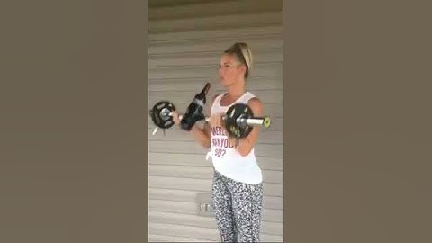 Girl doing a Special Biceps Curl  | Gym Fails with Ahnuld Schwarzenegger