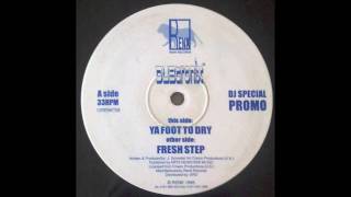 Dubtronix - Ya Foot To Dry