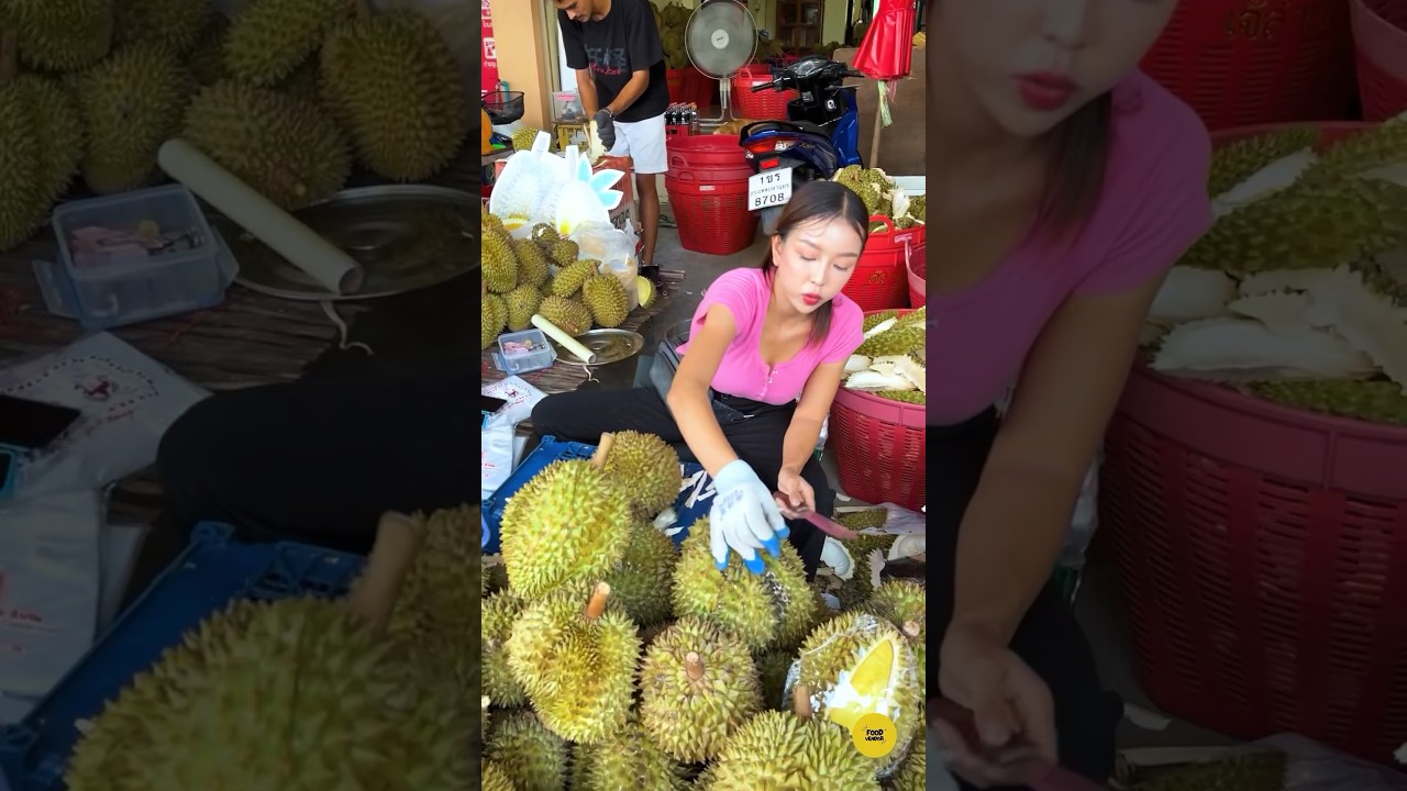 Many People Came to See Her Nice Portions of Durian. - Thai Street Food