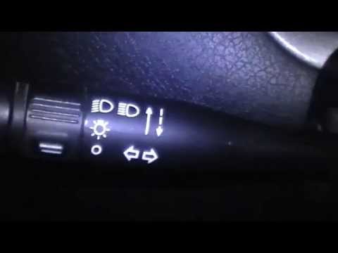 Vídeo: Ao dirigir à noite, mude para farol baixo sempre que estiver a ____ pés de um veículo que se aproxima?