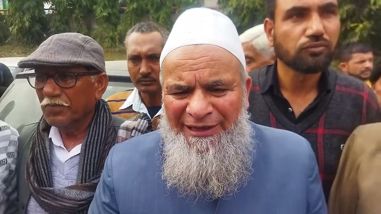 Chowkidar and Lambardar Association held Protest Outside Press Club Jammu