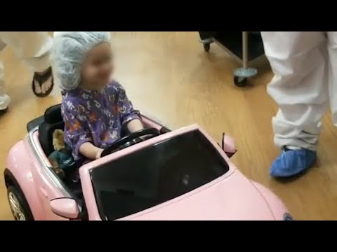 Video: Come aiutare un bambino malato d'auto (con immagini)