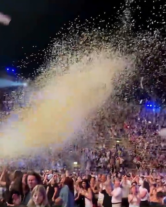 @divileo15  Those echoes are still here… #divileo15 #gianlucaginoble #ilvololiveinconcert #ilvolo