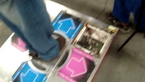 In The Groove (openitg) on DDR gabinet (test pad)