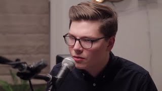 Kevin Garrett Sings "Coloring" at The Patch