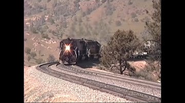 Southern Pacific 6783 East Ribbon Rail Train at Tehachapi Loop