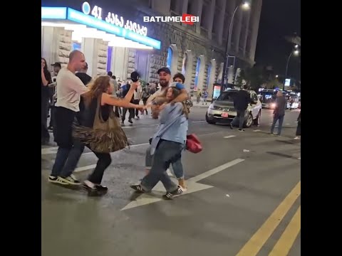 „ოცნების“ წევრები სცემენ ქალებს, კაცებს, ჟურნალისტებს. ურტყამენ ხელებით, ფეხებით, მძიმე საგნებით