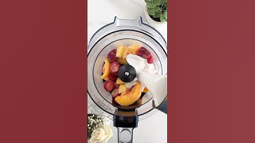 This 3 Ingredient Ice Cream is healthy and delicious! #icecream #fruit #fooddolls