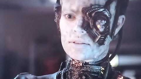 Star Trek: Voyager S4E1 -Trying to force Seven of Nine to see she is still human!