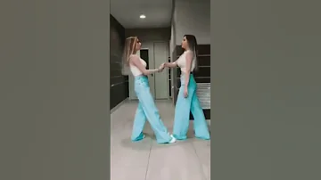 أغنيه ضلي معي شو بيمنعك يمضى العمر سرقة تصاميم للصداقه 