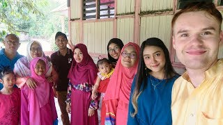 LIVING WITH A MALAY FAMILY & TRADITIONAL MALAYSIAN WEDDING 🇲🇾
