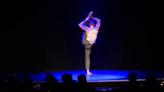 http://tigris-akrobatik.de     contortion solo Cafe Hahn 2013