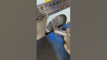 Pipe descaling machine, automatic pipe drawing machine