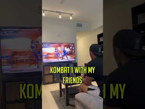 D-Pad or Thumbstick in fighting games? #shorts #gaming #mortalkombat1 #ps5 #playstyle