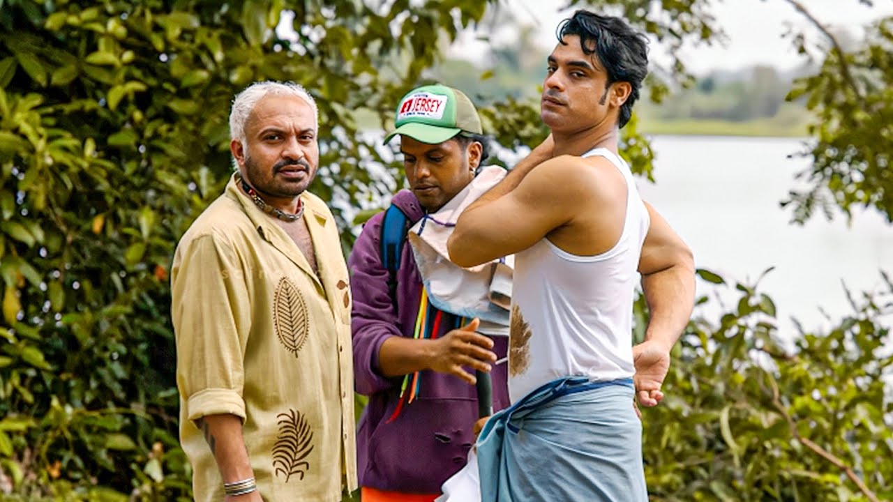 "എനിക്ക് അഭിനയിക്കുന്ന സമയത്ത് കൈ ഒരു ബാധ്യതയാ..! " | Latest Malayalam Movie | Comedy Scenes