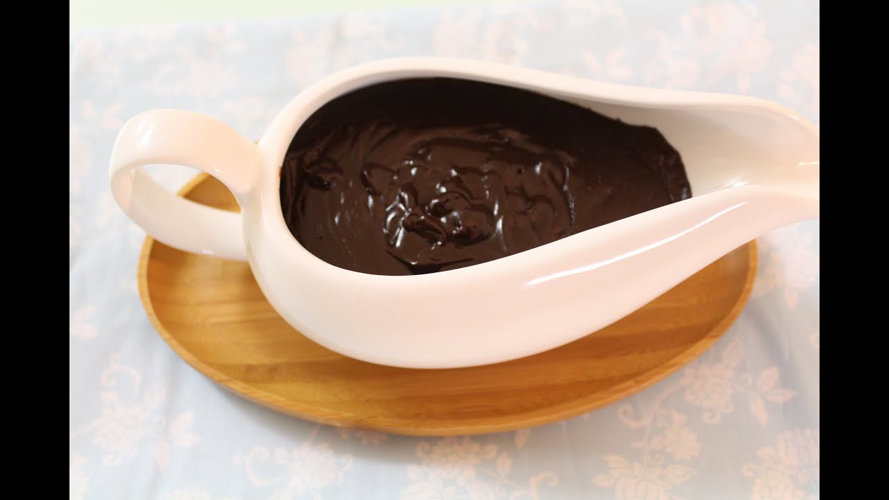 Como fazer calda de chocolate para sorvete e sobremesas