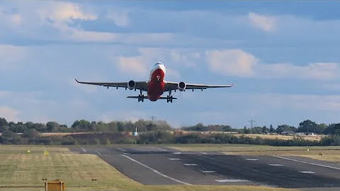 ✈️ “Massive Emirates A380 Departure + Multi-Plane Action at Birmingham Airport |BHX|