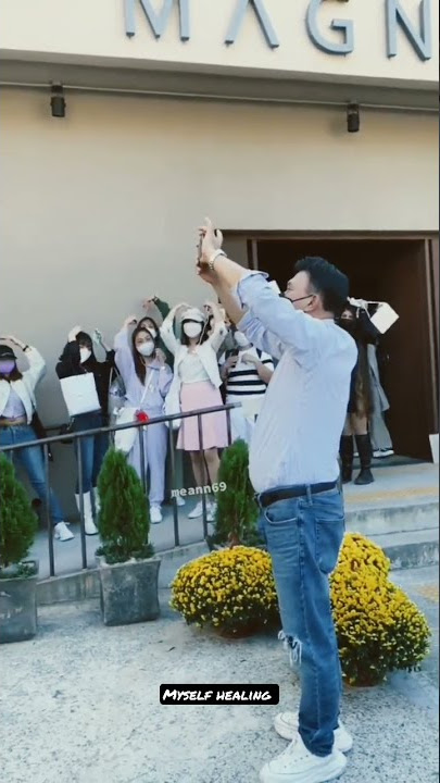 jimin's father took a photo of Army that came to his restaurant 🤧🥰 #jimin #idolkpop #shorts #fypシ