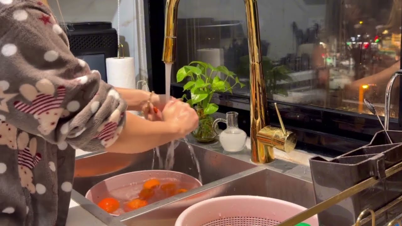 A Realistic Productive Day in My Life | Online Shop, Cleaning & Cozy CookingA quiet day with nature