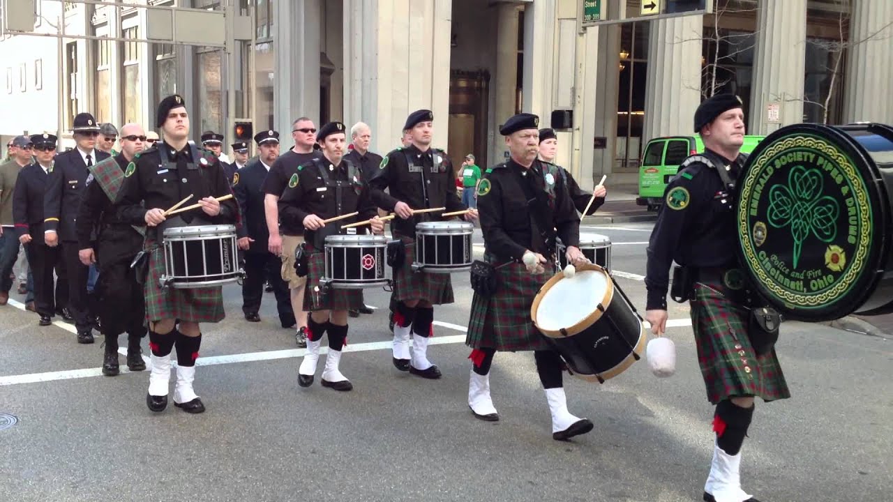 Cincinnati Emerald Society Pipes & Drums in St Patricks Day Parade 2012