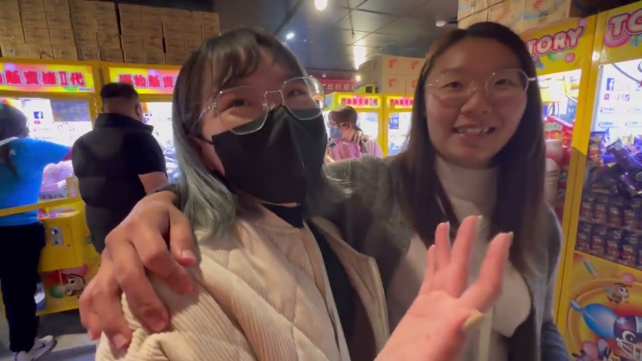 【北港夾子園】300元能夾到什麼？帶新手女孩來建立信心，去完朝天宮發現這間看起來很好夾！