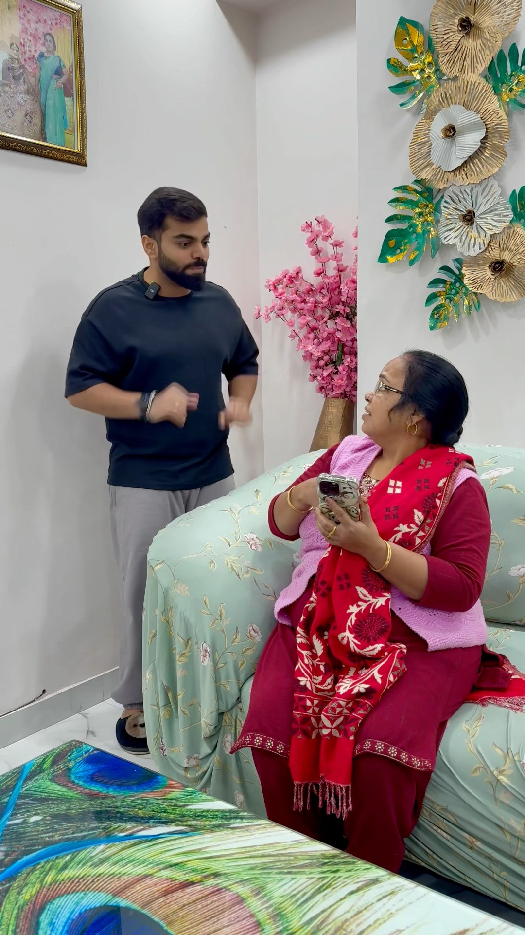 Gaurav nai mummy ko chai pilayi #shorts #gauravaroravlogs #youtubeshorts #flipkarthaul