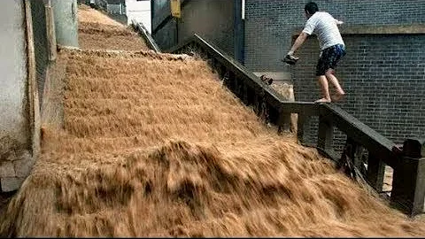 Roads turned into rivers !! Terrible flood in Switzerland