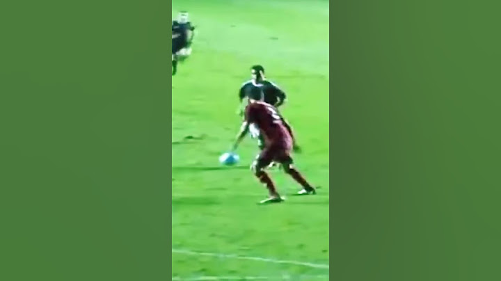 Golaço Épico: Drible, Interceptação e Explosão no Campo!