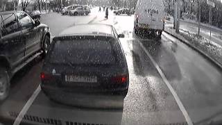 Алматы. Остановка за стоп линией 20150112 1225
