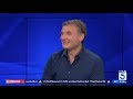 Emmy Winner Phil Rosenthal Reveals the Sign of a Great Restaurant & Talks "Somebody Feed Phil"