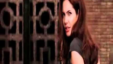 Adelitas Way "Criticize" (Music Video)