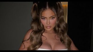 Kylie Jenner Parades Sensational Curves And Tiny Waist In Minuscule Bra