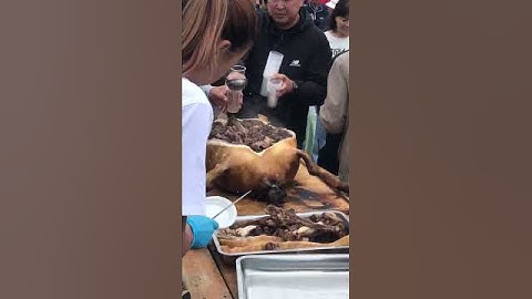«Боодог» блюдо кочевников. Готовится прямо в шкуре, с использованием раскалённых камней