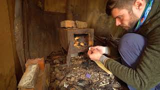 Man found an old house in the forest and began reconstruction