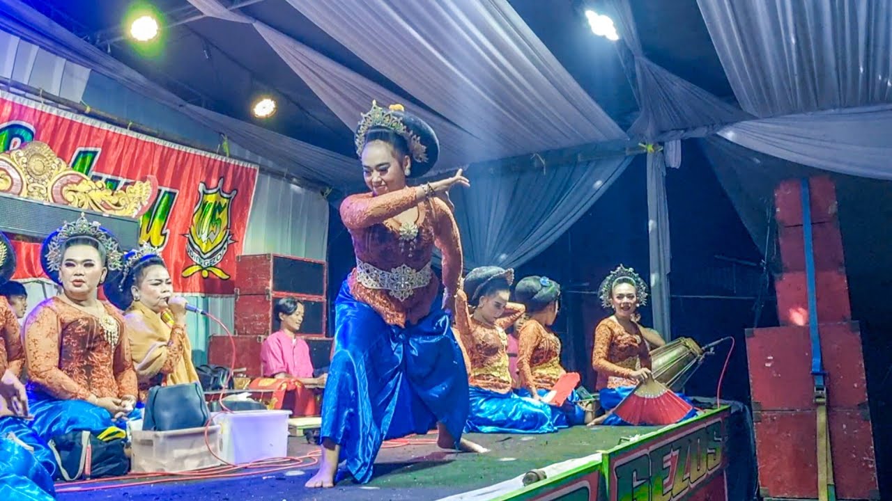 AKSI MENCUG PENARI CANTIK BIKIN GAGAL FOKUS!!! Goyang Jaipong Wargi Saluyu - Uding Gezos