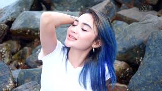 Dj Hati Yang Kau Sakiti (Kumenangis membayangkan betapa kejamnya dirimu atas diriku) - Arlida Putri