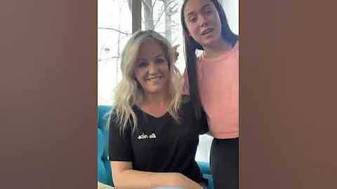 Lisa Kelly Singer was live 3-25-2020
