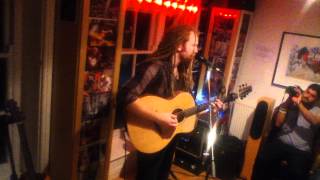 Newton Faulkner ~ Long Shot ~ House Concerts York ~ 20.03.2012