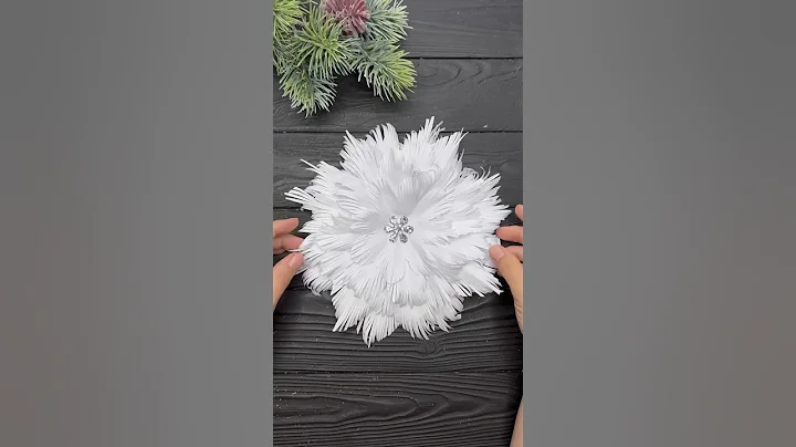 Easy Paper Snowflakes Paper Christmas decorations Tutorials #shorts