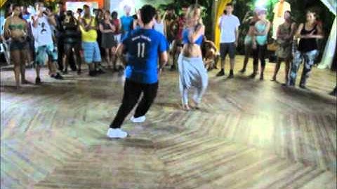 Xavi & Laura - LambaZouk Demo 1 - Porto Seguro Congress - 2011