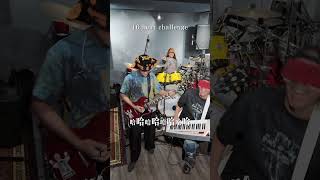 就跟你們說 我們是節奏感極佳的 專業音樂人🎵 #八三夭 #shorts