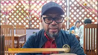 Senator Filep Wamafma Serahkan Bantuan Seragam untuk Siswa SD YPK 12 Ora Et Labora di Mansel