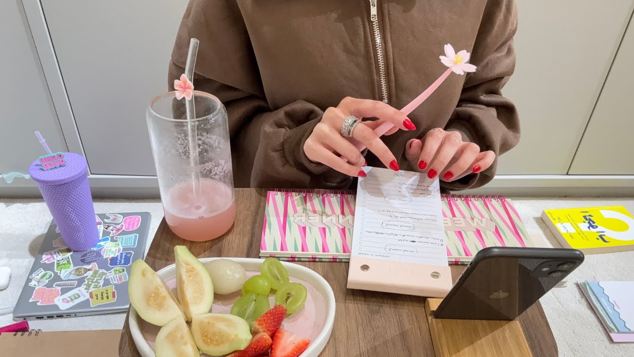 كصانعة محتوى كيف اخطط للشهر الجديد/ شهر ديسمبر 🗓️🌟