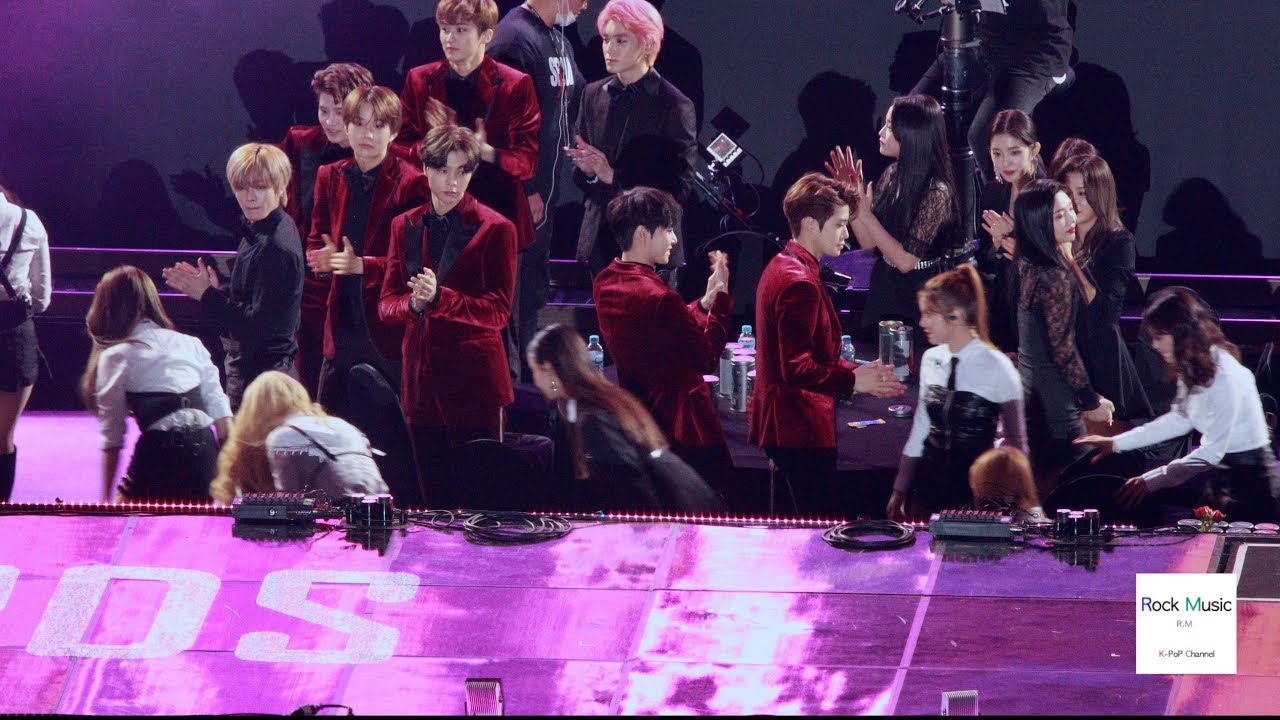 모모랜드 본상 수상 축하 해주는 NCT127,레드벨벳 (Red Velvet)@190115