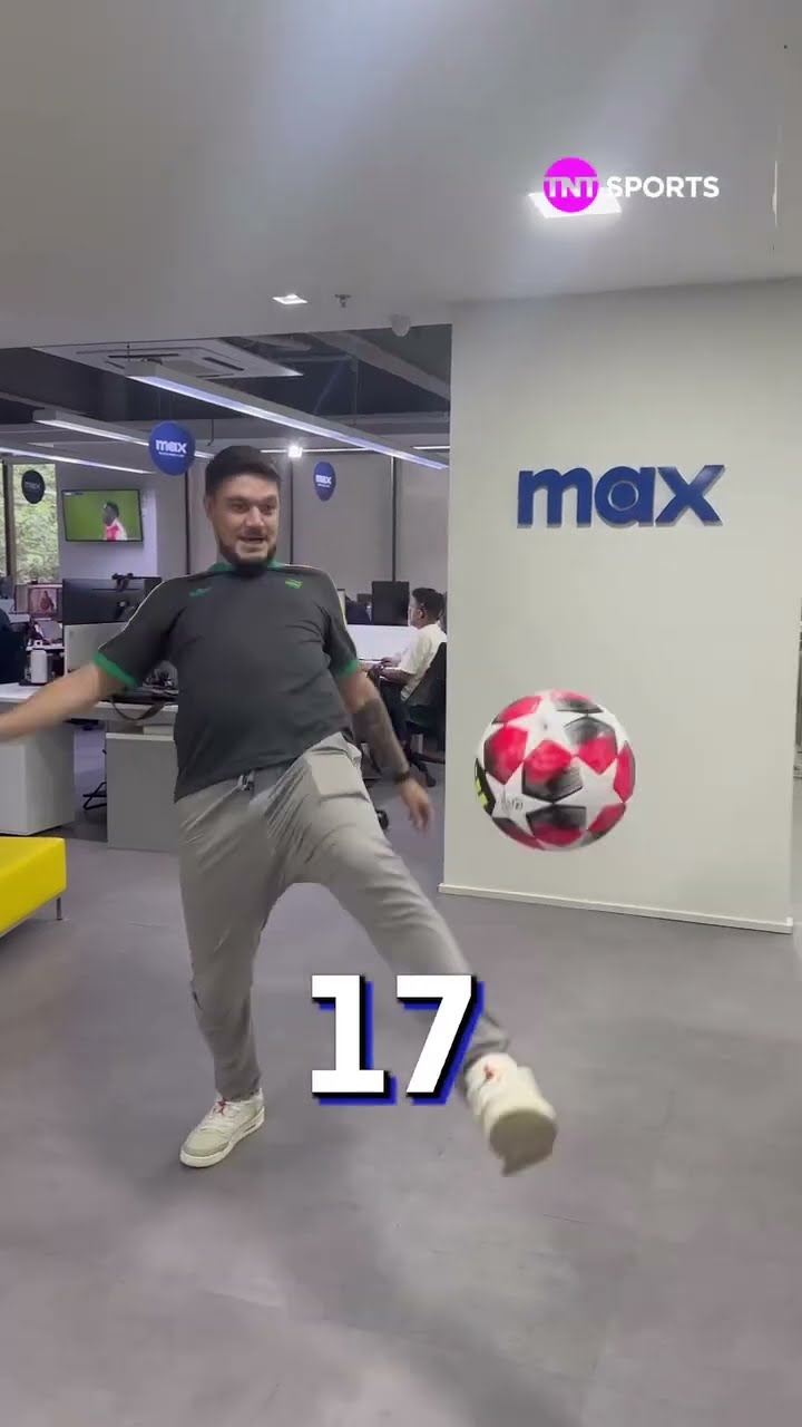 SERÁ QUE AS EMBAIXADINHAS TÃO EM DIA? ? Nossos talentos foram bem demais #shorts