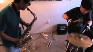 Jim Ivy and Mark McGee at Apartment Music 18 alto sax and cymbals hi-hat free improvisation