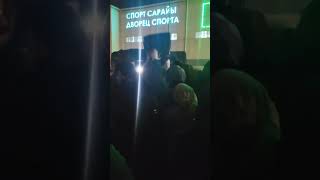 На Парковке Возле Дворца Винокуроваиз - За Гуманитарной Помощи #Петропавловск